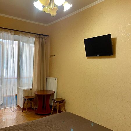 Затишні Номери В Самому Центрі Одеси Odessa Luaran gambar